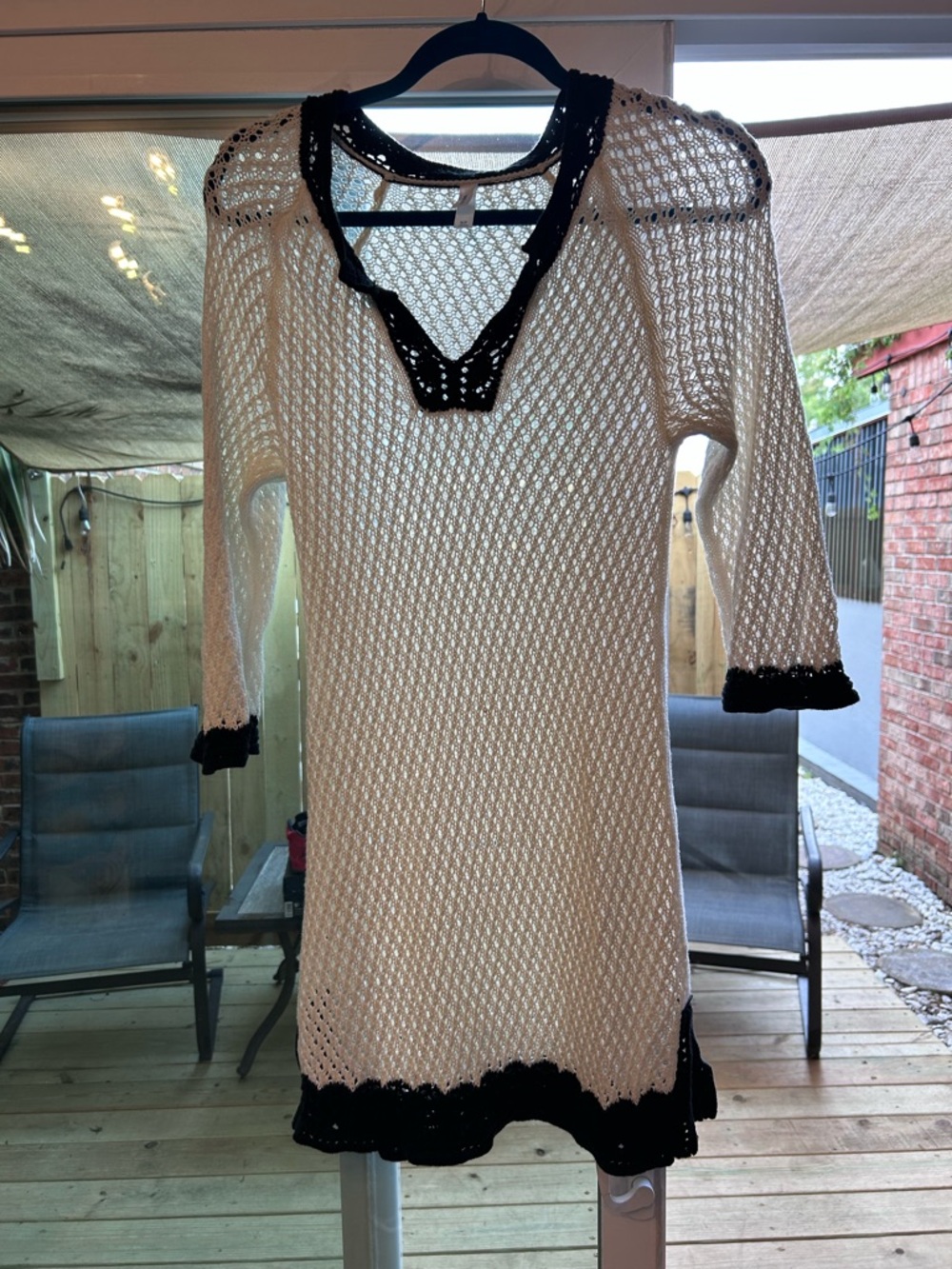 GAP White Knit Beach Cover-Up with Black Trim